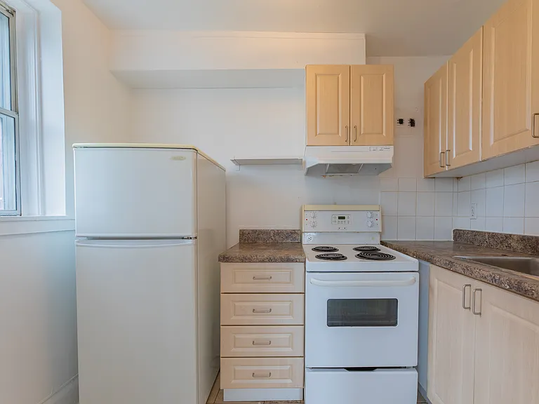 5 Donlands Ave — Photo 8