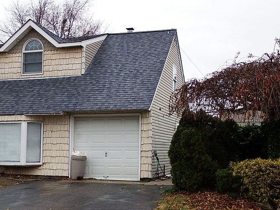2nd image of 3865 Jean Ave