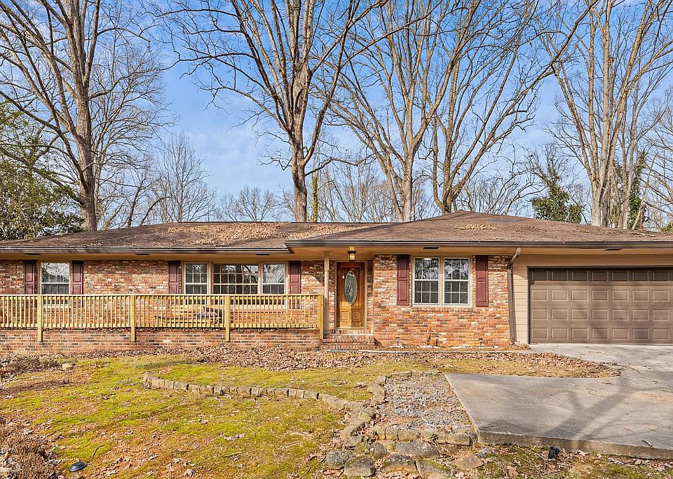 1st image of 388 Tall Oaks Dr NE