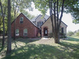 19702 E Redbud Dr, Owasso, OK 74055