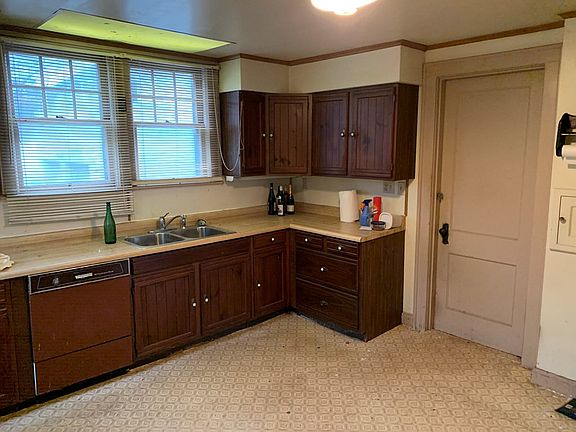 2nd image of 417 S Lincoln Ave