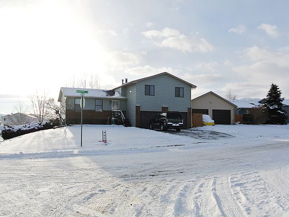 2nd image of 3410 Monterey Dr