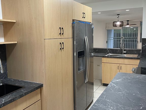 4th image of 3101 Cond Paseo Del Bosque #1102