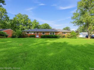 9111 Morrison Ave, Plymouth, MI 48170