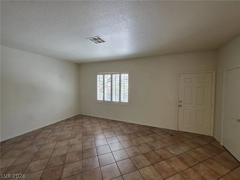 10021 Via Toro Ave — Photo 33