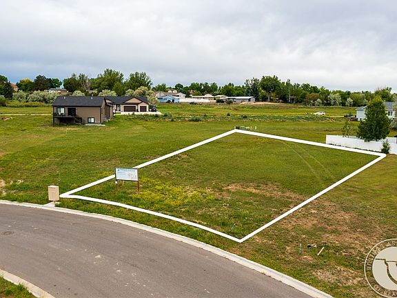 3rd image of 207 Joy Ln