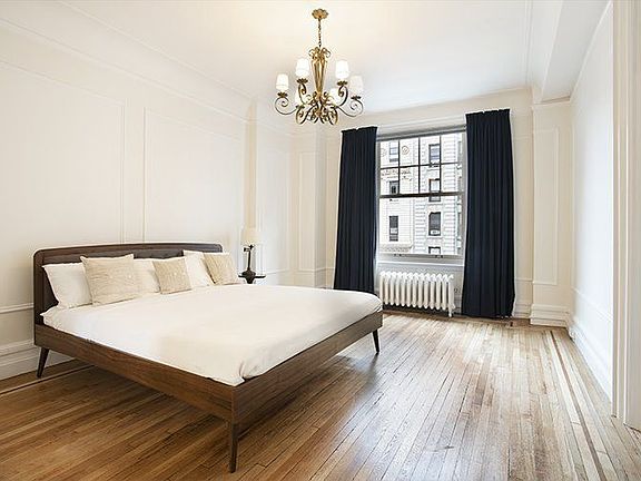 3rd image of 105 W 72nd St APT 5A