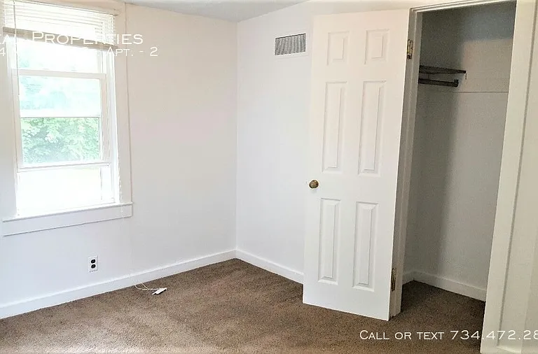 214 N Summit St #2 — Photo 8