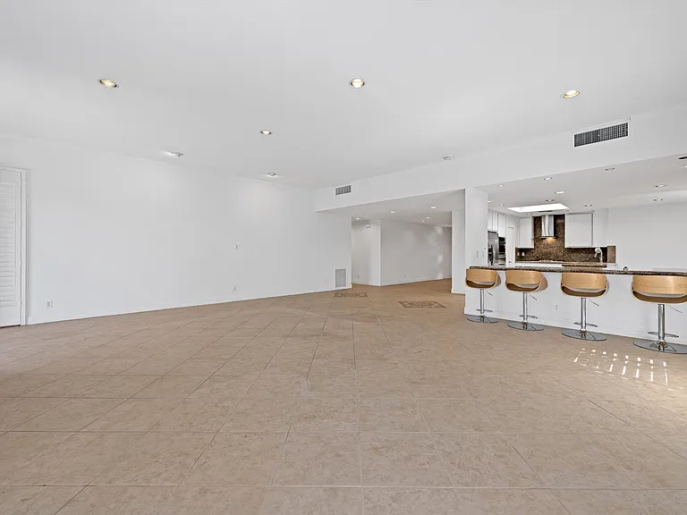 75 Colgate Dr — Photo 13