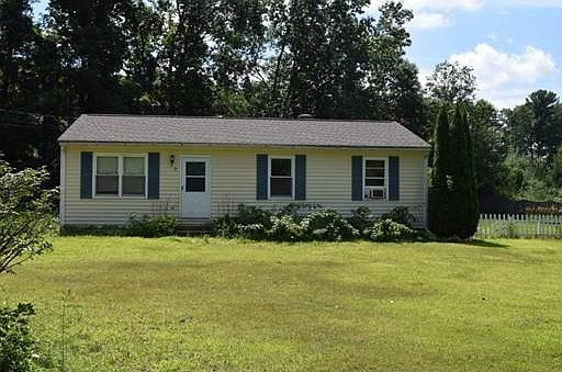 Single Family House on Quiet Dead End Street