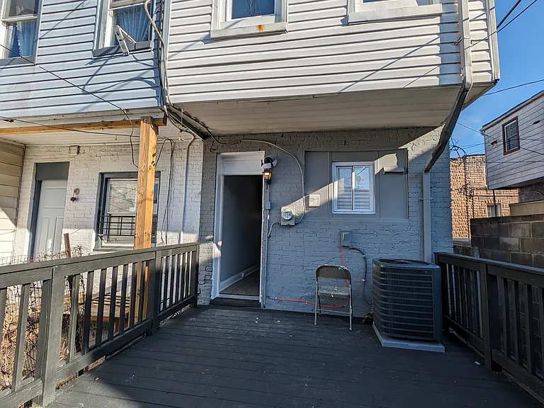 106 S Dean St — Photo 9
