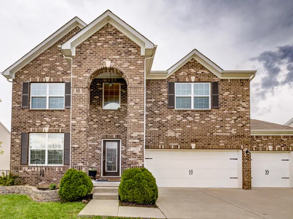 1583 Valdarno Dr, Greenwood, IN 46143