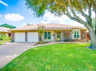 6022 Black Gum Dr, Houston, TX 77092
