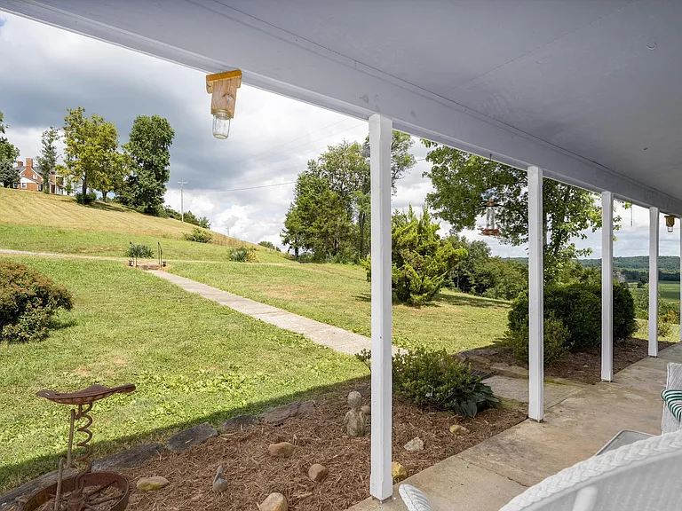 1829 Cabell Rd — Photo 3