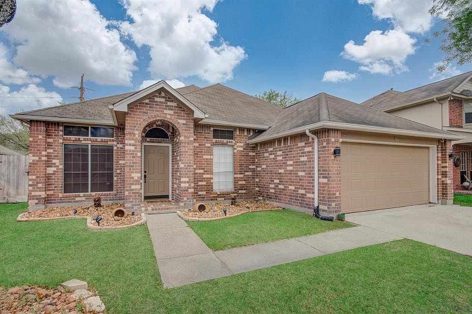 1st image of 11414 Yorkshire Oaks Dr