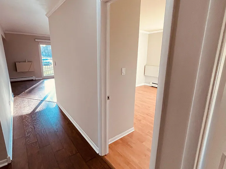 1430 N Evergreen Ave #1 — Photo 34