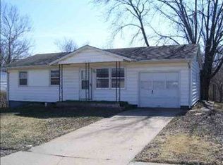 1317 SE 18th St, Topeka, KS 66607