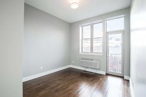 Rented by Nooklyn NYC LLC | media 32