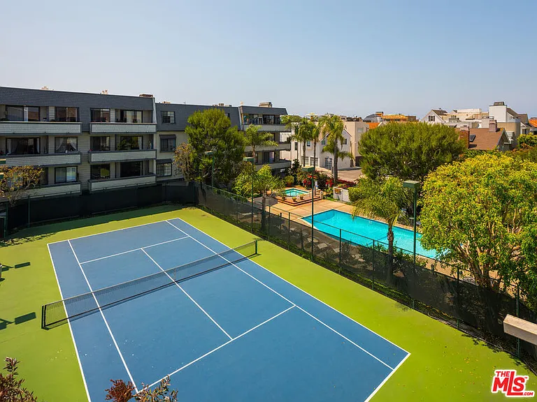 tennis court(s) & pool overhead view