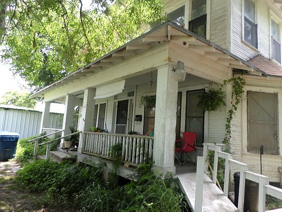 3rd image of 825 S Arch St