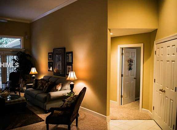 4th image of 25 Crooked Pond Dr