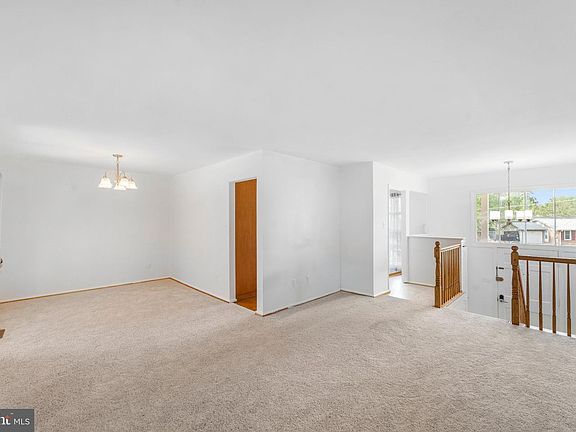 5th image of 6423 Cabell Ct
