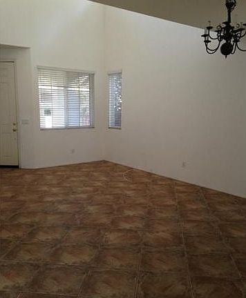 4th image of 29157 Salrio Dr