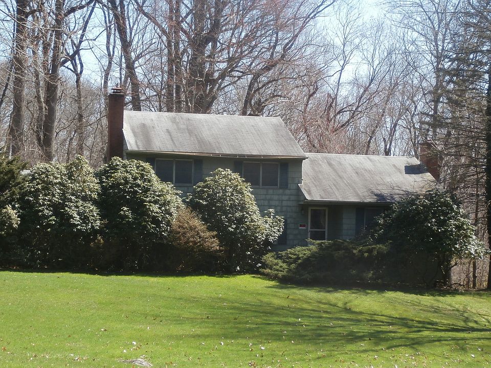 2nd image of 26 High Acre Rd