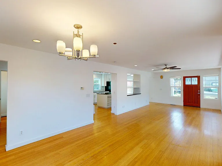 1147 Francisco St — Photo 7