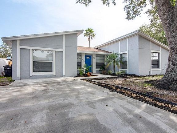 2nd image of 10105 Forest North Ct