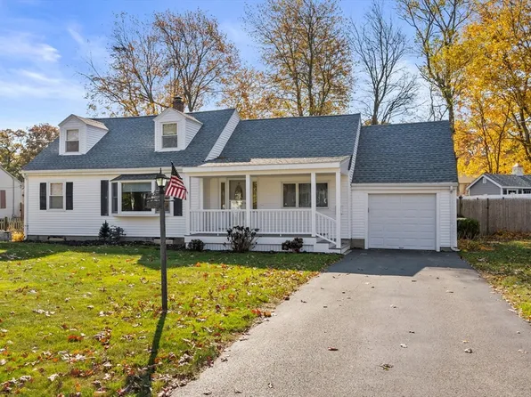 15 Great Republic Ave, Weymouth, MA 02190
