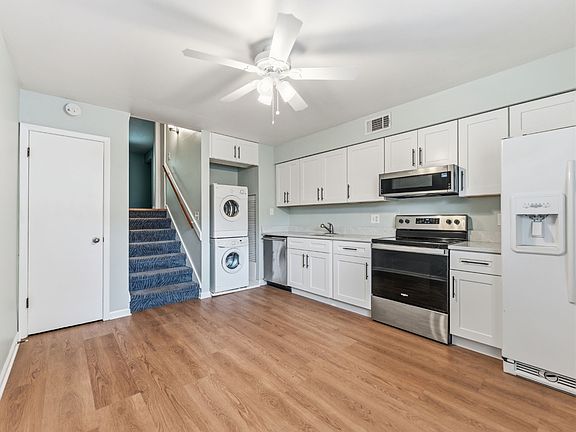 3rd image of 4233 La Sorrento Ct