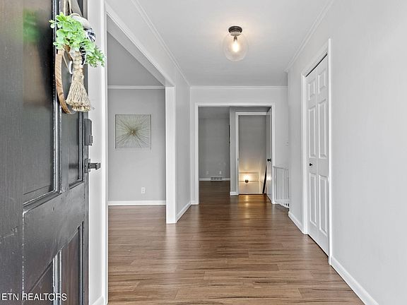 4th image of 7109 Cresthill Dr