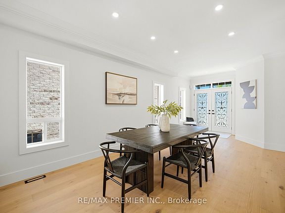 5th image of 92 Headwater Rd