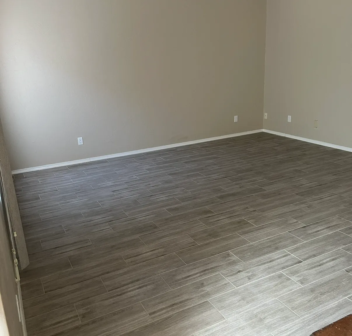 2 bed, 1200 sqft, $1,400 — Photo 3