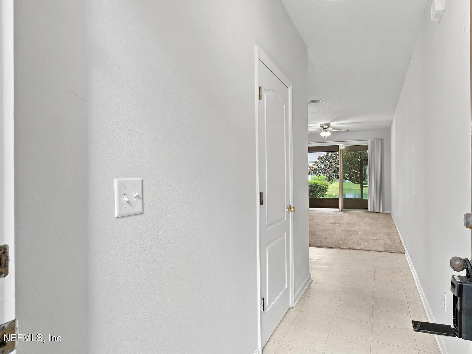 2 bed, 2.5 bath, 1412 sqft, $1,800 — Photo 4