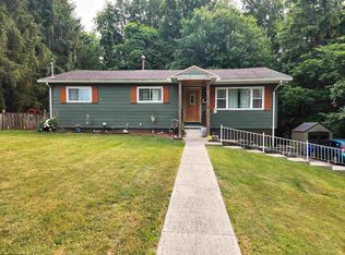 129 Grove St, Westover, WV 26501