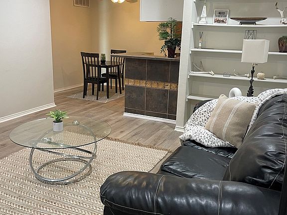 3rd image of 6701 Eastridge Rd