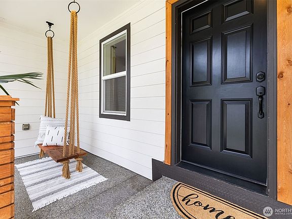 4th image of 17807 25th Avenue E