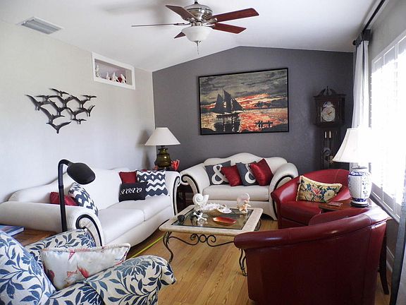 5th image of 38 W Sea Harbor Dr