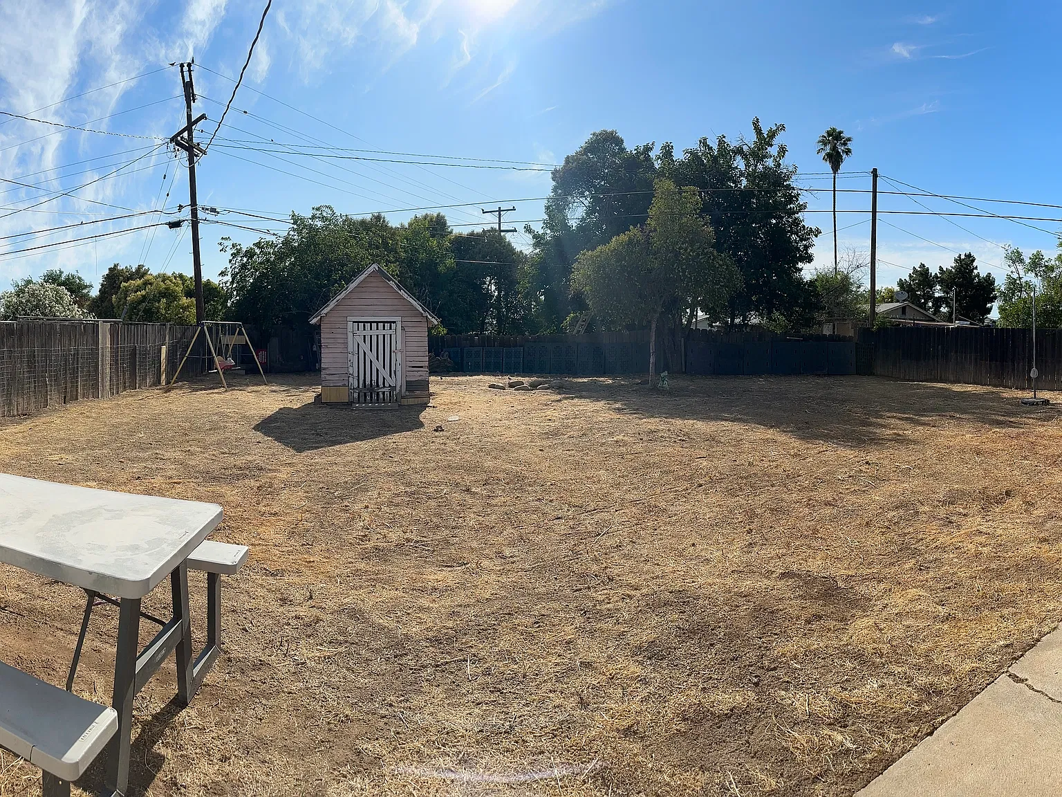 3 bed, 1111 sqft, $1,900 — Photo 2