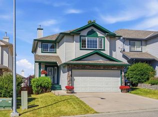 140 E Arbour Stone Cres NW, Calgary, AB T3G 5A1