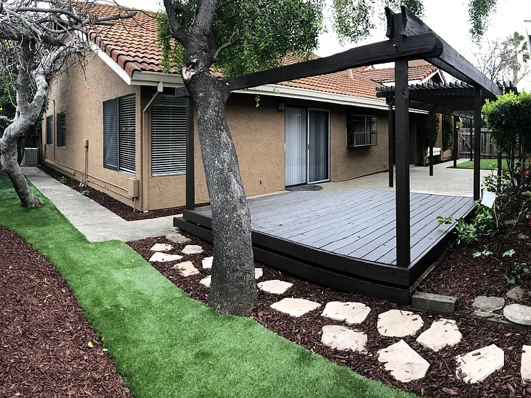 1186 Spruance St — Photo 1