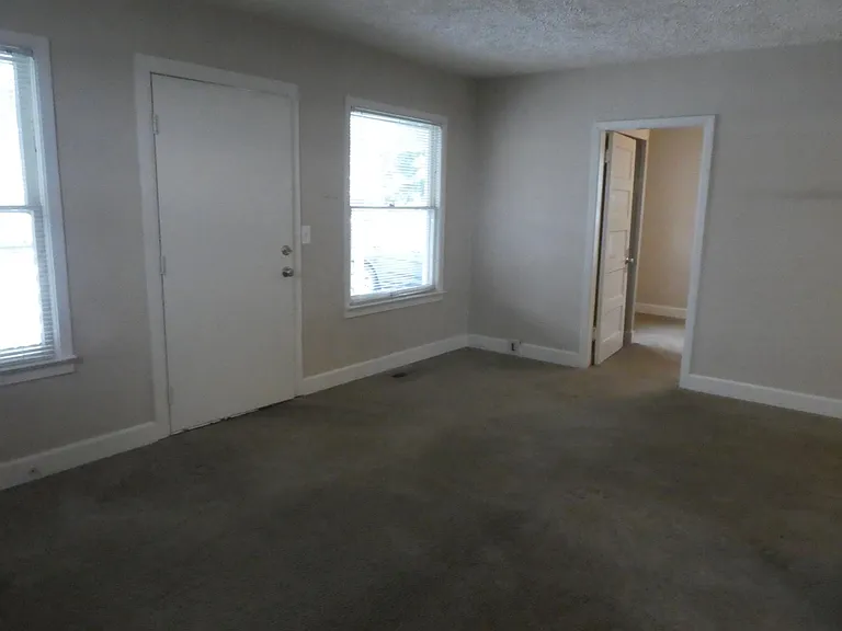2333 SE Tacoma St — Photo 14
