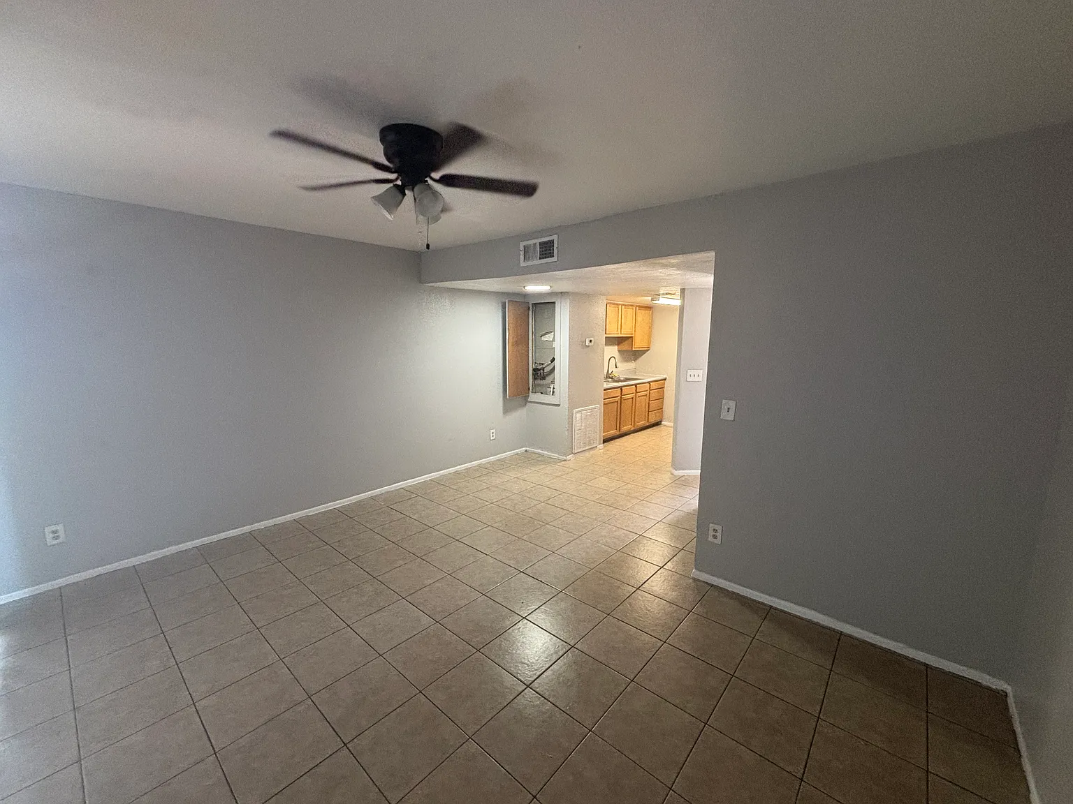 2 bed, 1.5 bath, 900 sqft, $1,395 — Photo 3