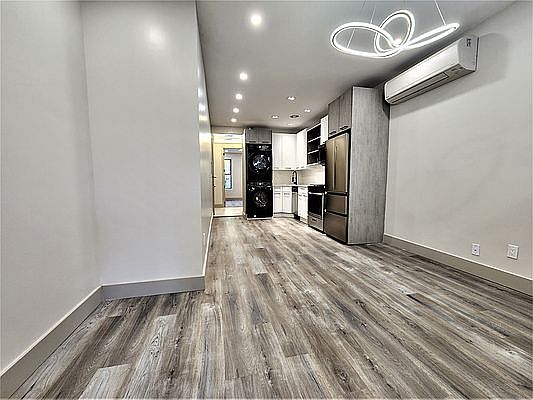 3rd image of 895 4th Ave #7L