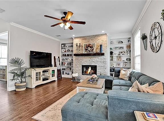 4th image of 8122 W 129th Ter