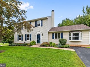 19512 Ridge Heights Dr, Gaithersburg, MD 20879