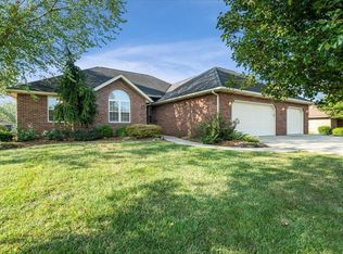 1653 Scarlet Oak Dr, Jasper, IN 47546
