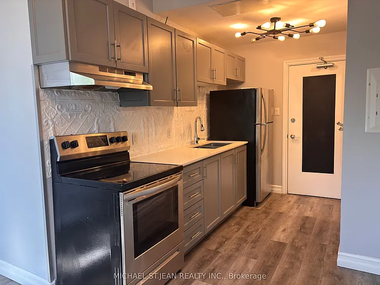 295 James St N #1 — Photo 2